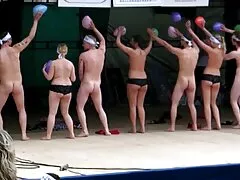 エネルギー黒人男fucks情熱的なリス雛 女性 用 アダルト ビデオ 動画