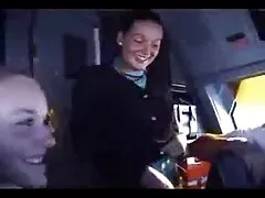 ベッドの上でひよこのスーツを着てリッピング 女性 向け エロ 無料 動画