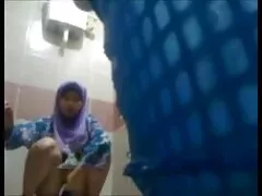 最初の日に、カップルは自宅でロシアの時計を手配しました 女性 の ため の 無料 アダルト 動画