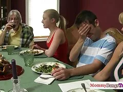 ロシアの女の子を楽しんで黒檀と境界線 女 が 見る 無料 エロ 動画