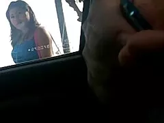 ハゲ男は彼女の処女膜から美しいブルネットを盗んだ エロ 動画 女性 の ため