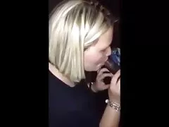 なめると弄ジューシーな商品を見て別の女の子 アダルト 無料 動画 女性 向け