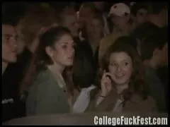 おしっこ女の子は自分自身にビデオを与える アダルト ビデオ 女子 向け
